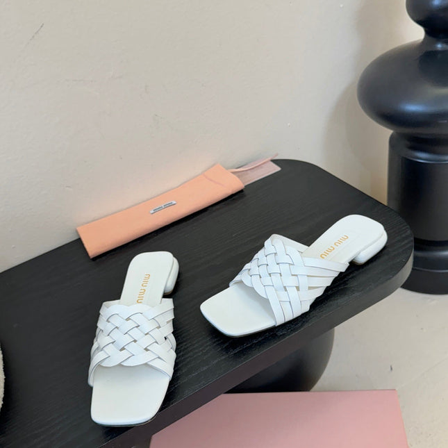 MIUMIU 26S IVETTE WOVEN SLIDE SANDALS IN WHITE CALFSKIN