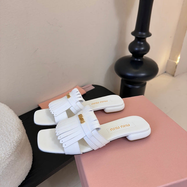 MIUMIU 26S FLAT SLIPPERS IN WHITE CALFSKIN