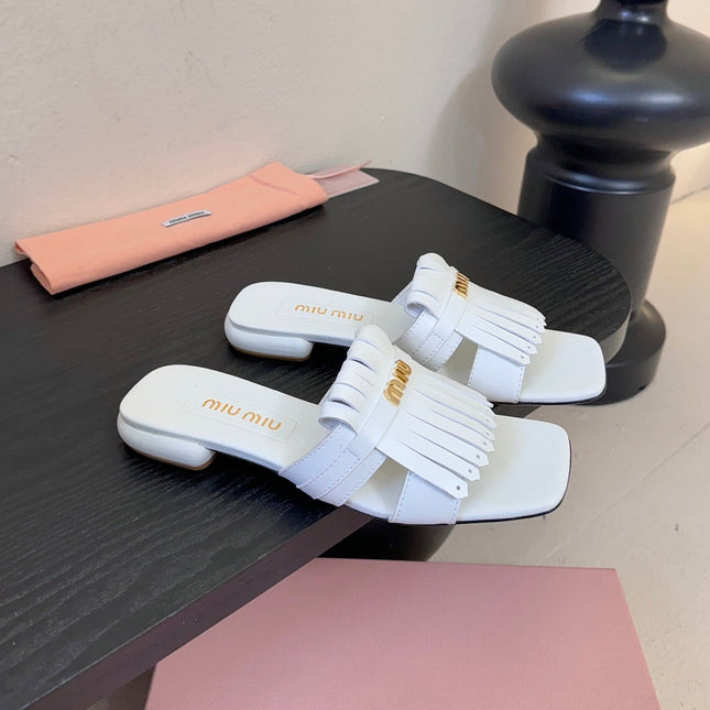 MIUMIU 26S FLAT SLIPPERS IN WHITE CALFSKIN