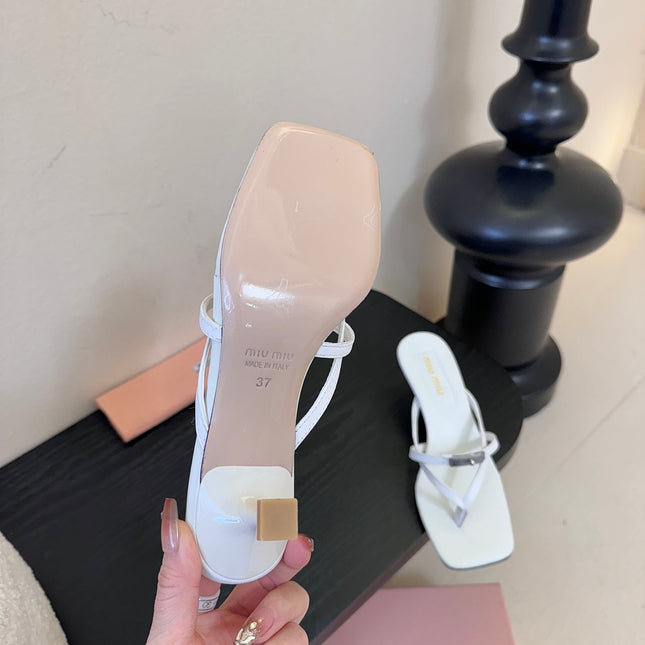 MIUMIU 26S LOW-HEEL THONG SANDALS IN WHITE CALFSKIN