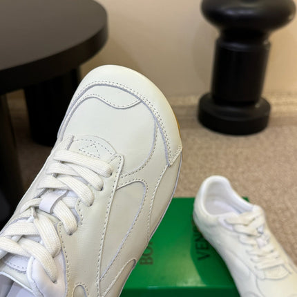 BOTTEGA VENETA 26S SNEAKERS IN WHITE CALFSKIN