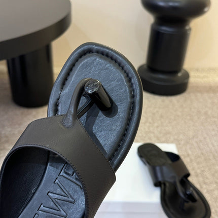 LOEWE 26S TOGGLE FLAT SANDAL IN BLACK CALFSKIN