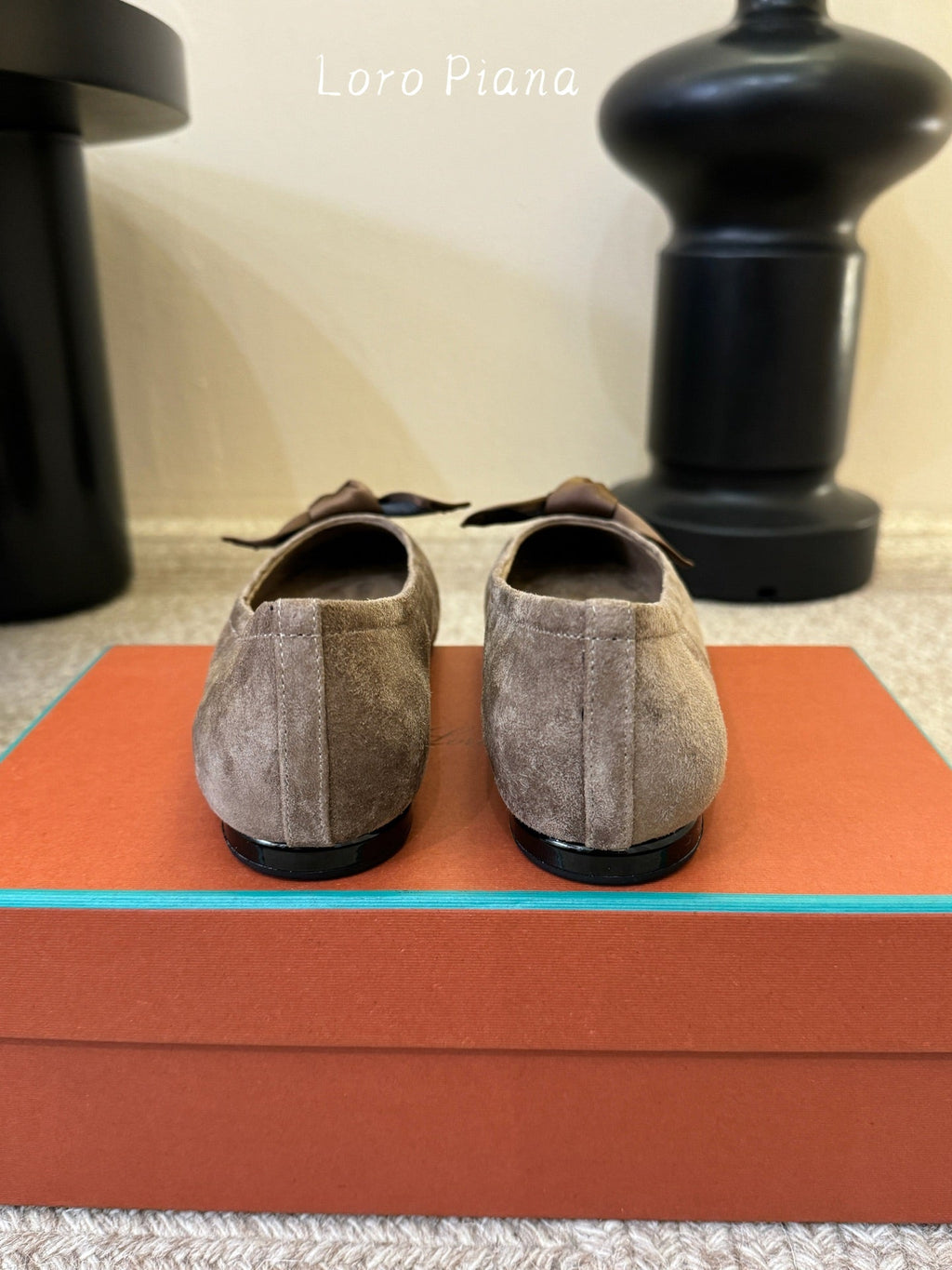 LP 26S BALLET FLATS IN BROWN SUEDE WITH SATIN BOW