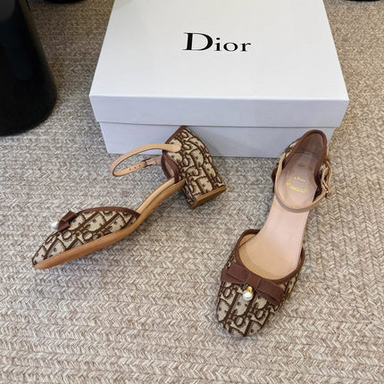 DIOR 26S HEEL ANKLE STRAP PUMPS IN BROWN DIOR OBLIQUE EMBROIDERED CANVAS WITH BOW