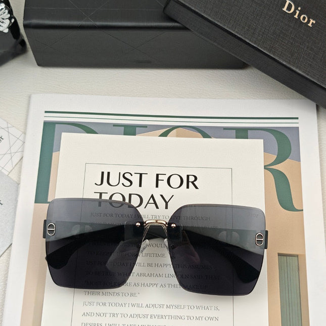 MONTAIGNE SUNGLASS 55503 IN ACETATE