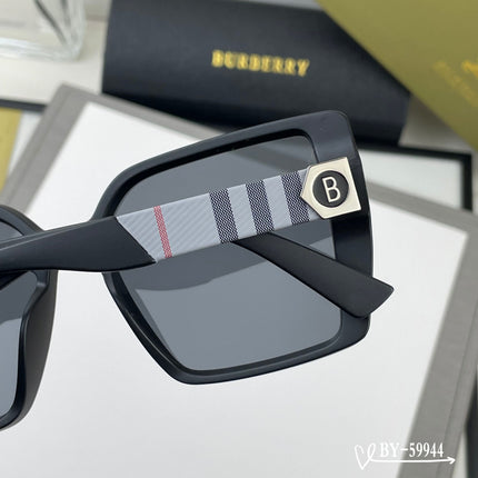 BURBERRY 26S OVERSIZED SQUARE FRAME IN ACETATE 409959