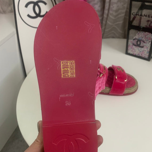 CHANEL 26S SLIDE SANDALS IN PINK VELVET AND CALFSKIN WITH ROPE SOLE GOLD HARDWARE