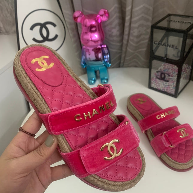 CHANEL 26S SLIDE SANDALS IN PINK VELVET AND CALFSKIN WITH ROPE SOLE GOLD HARDWARE