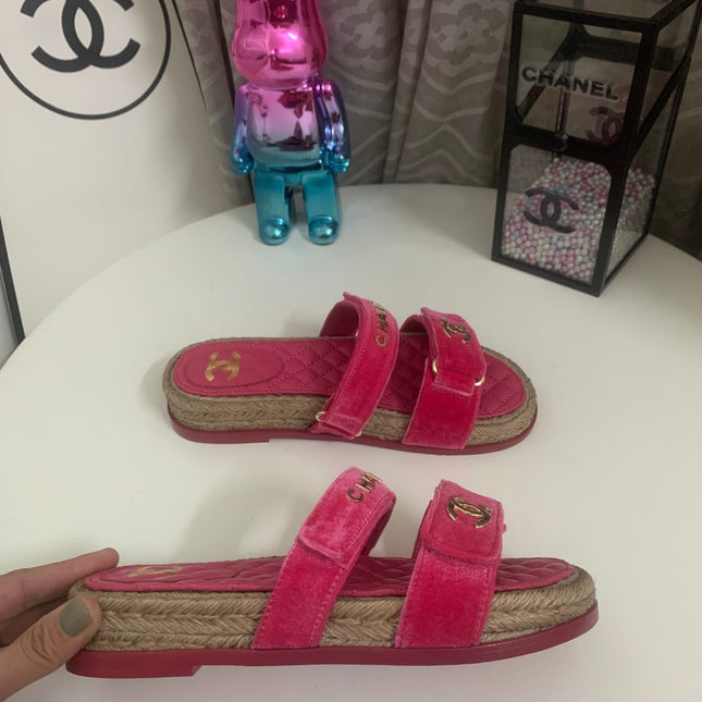CHANEL 26S SLIDE SANDALS IN PINK VELVET AND CALFSKIN WITH ROPE SOLE GOLD HARDWARE
