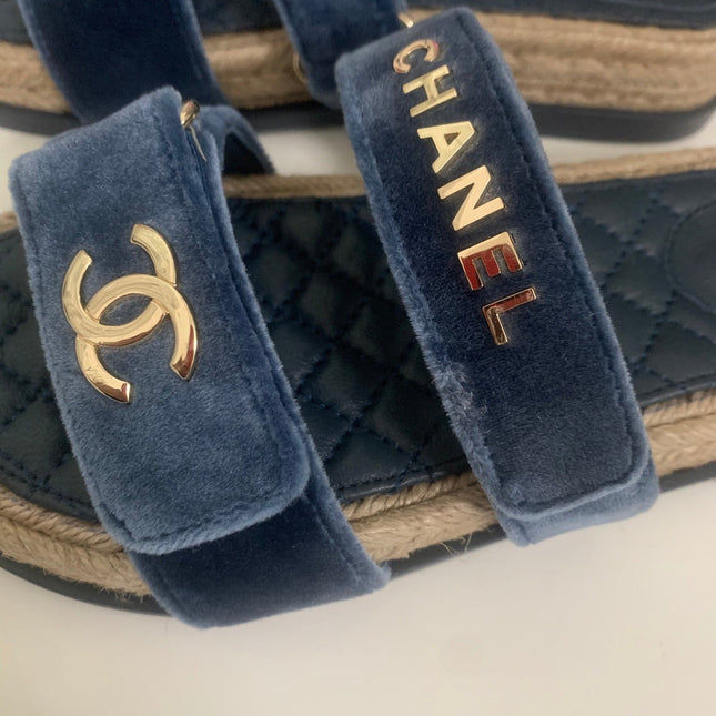 CHANEL 26S SLIDE SANDALS IN BLUE VELVET AND CALFSKIN WITH ROPE SOLE GOLD HARDWARE