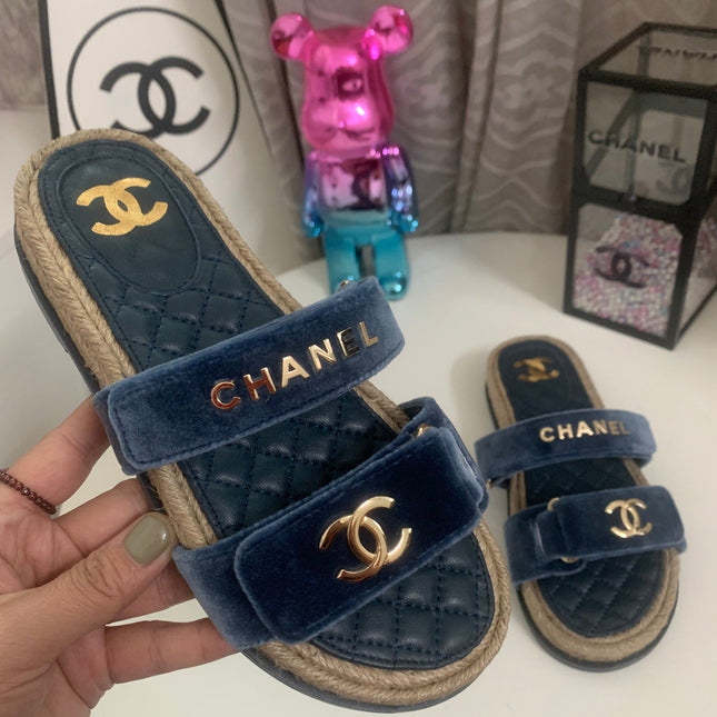 CHANEL 26S SLIDE SANDALS IN BLUE VELVET AND CALFSKIN WITH ROPE SOLE GOLD HARDWARE