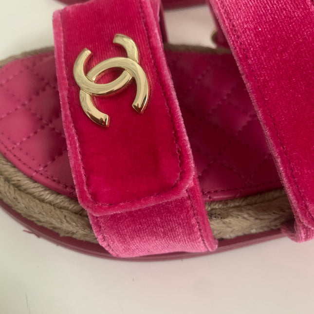 CHANEL 26S STRAPPY SANDALS IN PINK VELVET WITH ROPE SOLE GOLD HARDWARE