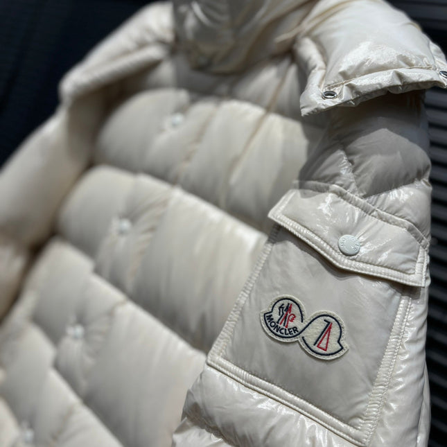 MONCLER 25S DOWN JACKET 379