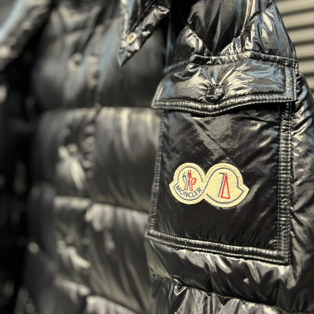 MONCLER 25S DOWN JACKET 377