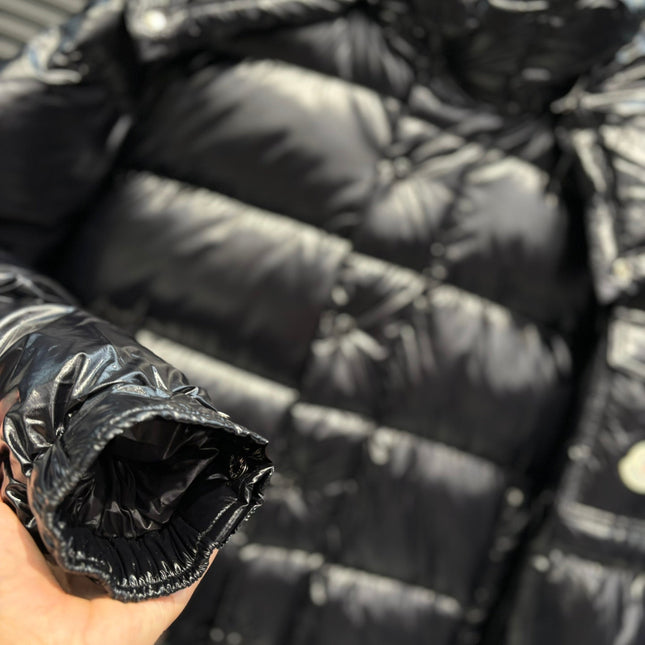 MONCLER 25S DOWN JACKET 377