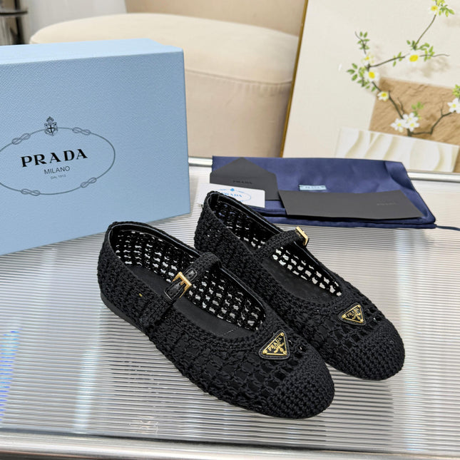 PRADA 26S MARY JANE FLATS IN BLACK WOVEN RAFFIA WITH TRIANGLE LOGO