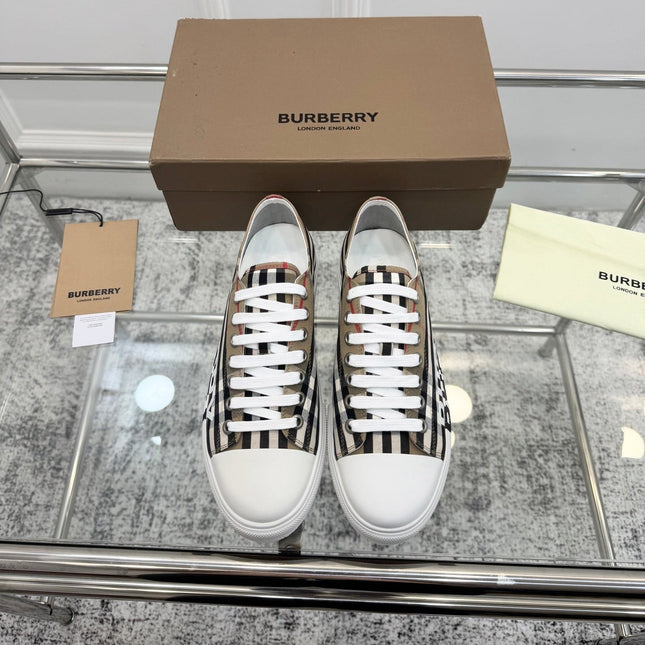 BURBERRY 26S VINTAGE CHECK SNEAKERS IN BEIGE AND BLACK CANVAS