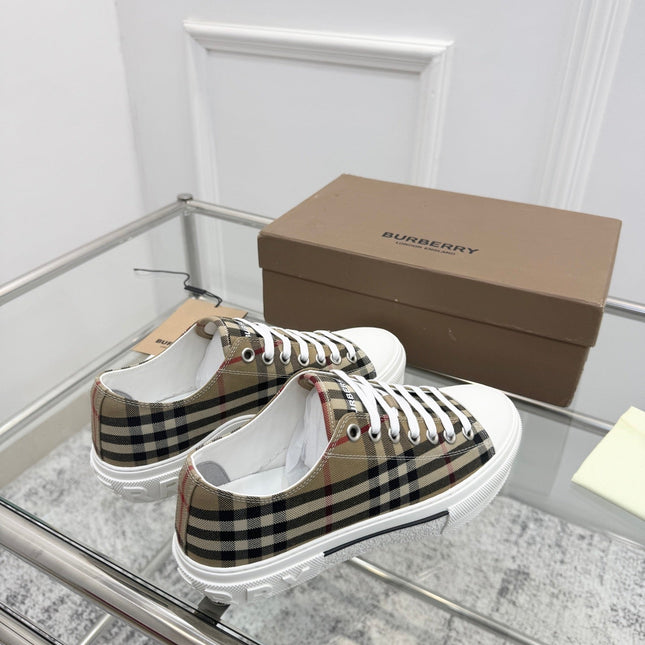 BURBERRY 26S VINTAGE CHECK LOW TOP SNEAKERS IN ARCHIVE BEIGE CANVAS