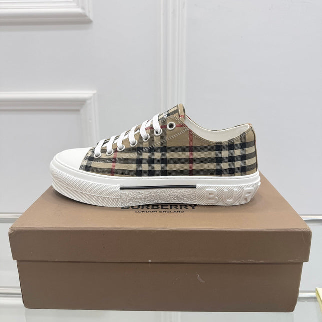 BURBERRY 26S VINTAGE CHECK SNEAKERS IN BROWN AND BLACK CANVAS