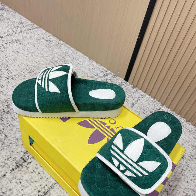 GUCCI 26S PLATFORM SLIDE SANDALS IN GREEN FABRIC