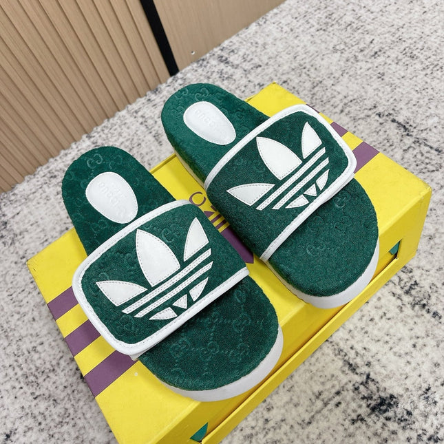 GUCCI 26S PLATFORM SLIDE SANDALS IN GREEN FABRIC