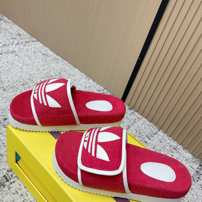 GUCCI 26S PLATFORM SLIDE SANDALS IN RED FABRIC