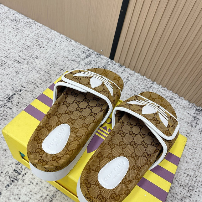 GUCCI 26S PLATFORM SLIDE SANDALS IN BROWN GG CANVAS