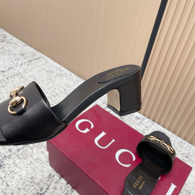 GUCCI 26S HORSEBIT MID-HEEL SANDALS IN BLACK CALFSKIN