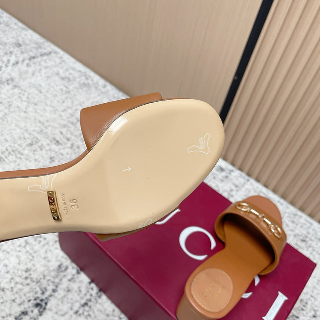 GUCCI 26S HORSEBIT MID-HEEL SANDALS IN BROWN CALFSKIN