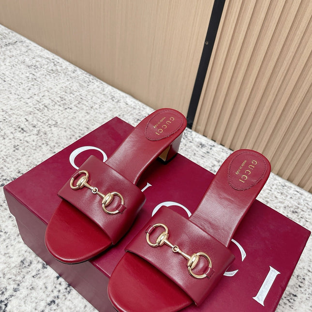 GUCCI 26S HORSEBIT MID-HEEL SANDALS IN DARK RED CALFSKIN