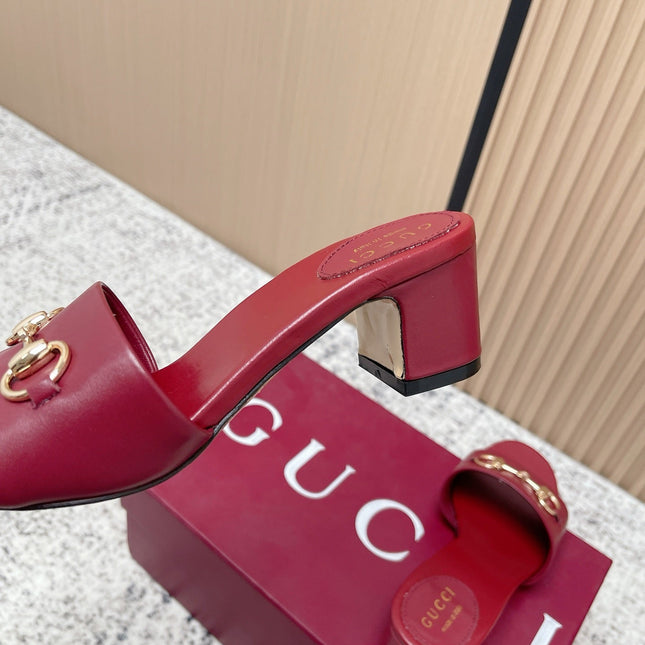 GUCCI 26S HORSEBIT MID-HEEL SANDALS IN DARK RED CALFSKIN