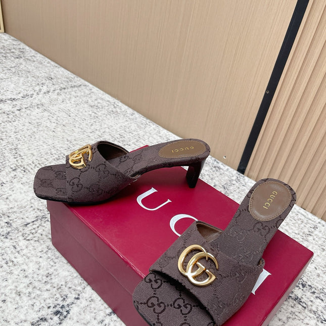 GUCCI 26S HIGH HEELS IN DARK BROWN CANVAS WITH GOLD HARDWARE