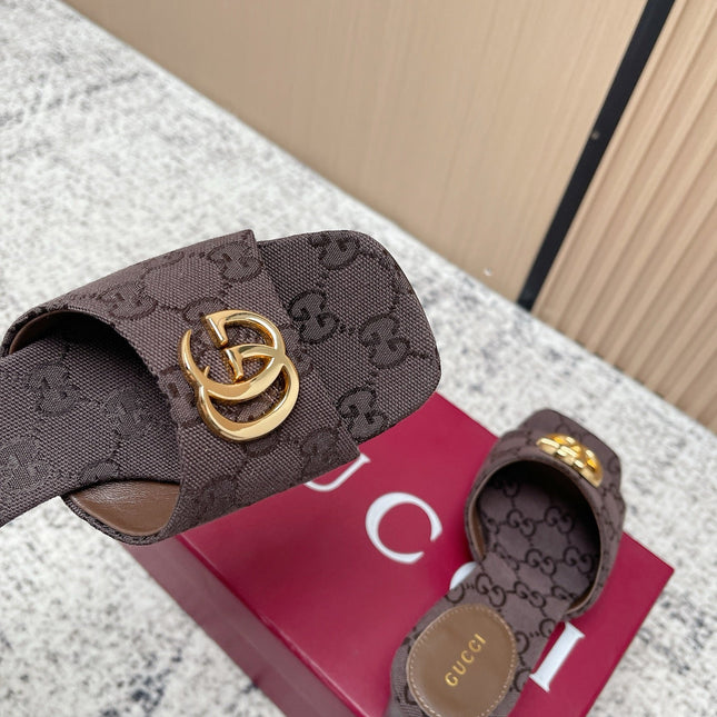 GUCCI 26S HIGH HEELS IN DARK BROWN CANVAS WITH GOLD HARDWARE