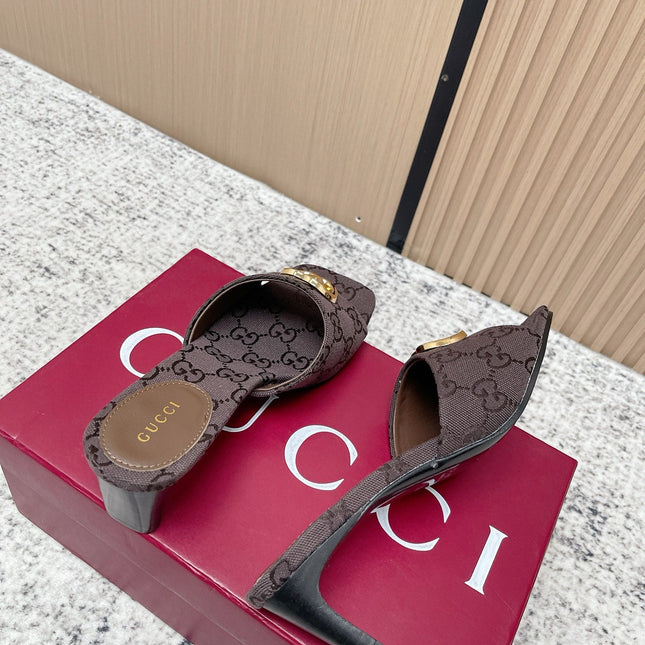 GUCCI 26S HIGH HEELS IN DARK BROWN CANVAS WITH GOLD HARDWARE