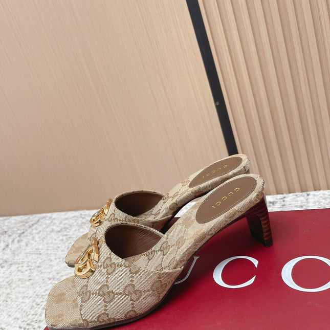 GUCCI 26S HIGH HEELS IN BEIGE CANVAS WITH GOLD HARDWARE