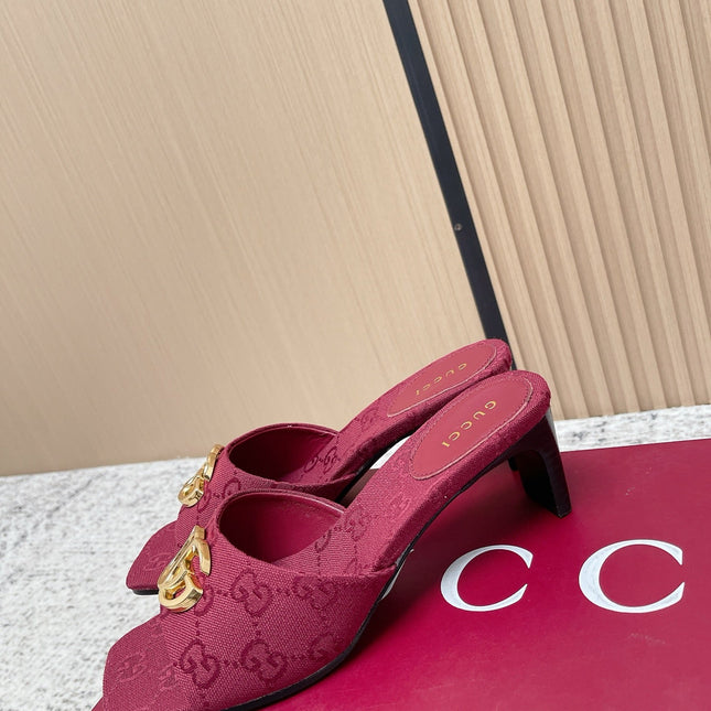 GUCCI 26S HIGH HEELS IN DARK RED CANVAS WITH GOLD HARDWARE