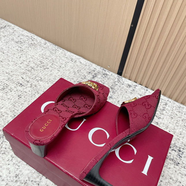 GUCCI 26S HIGH HEELS IN DARK RED CANVAS WITH GOLD HARDWARE