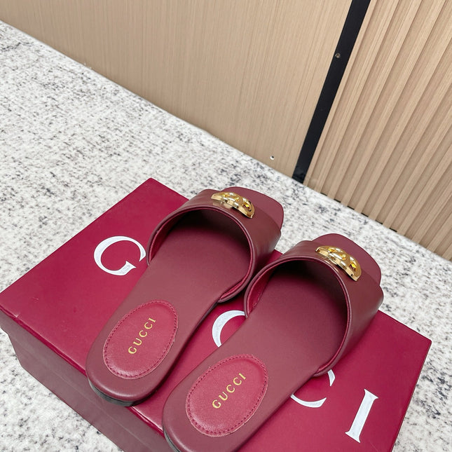 GUCCI 26S SLIDE SANDAL IN DARK RED CALFSKIN WITH GOLD HARDWARE
