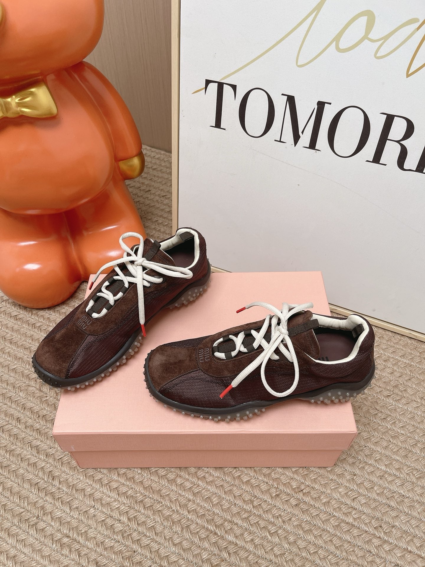 MIUMIU 26S SNEAKER IN DARK BROWN SUEDE STYLE 7