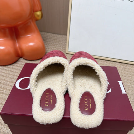 GUCCI 26S SHEARLING-LINED MULES IN DARK RED SUEDE
