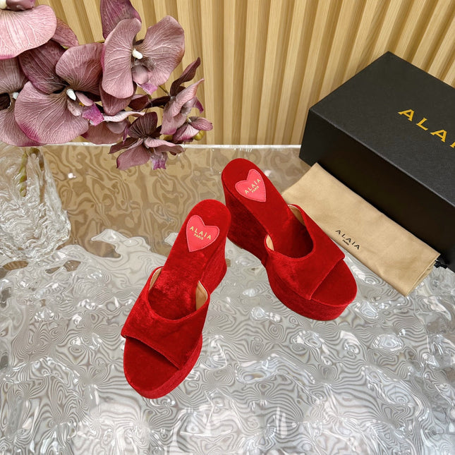 ALAIA PLATFORM WEDGE IN CHERRY RED VELVET WITH HEART EMBROIDERED