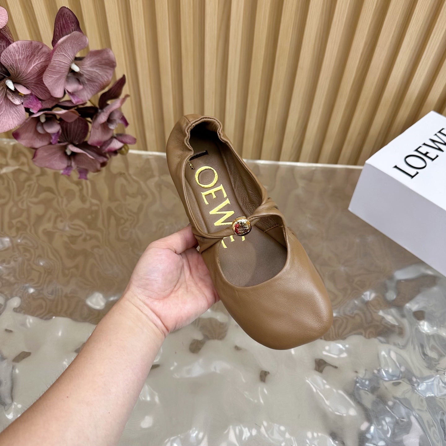 LOEWE 26S BALLET FLATS IN BROWN CALFSKIN