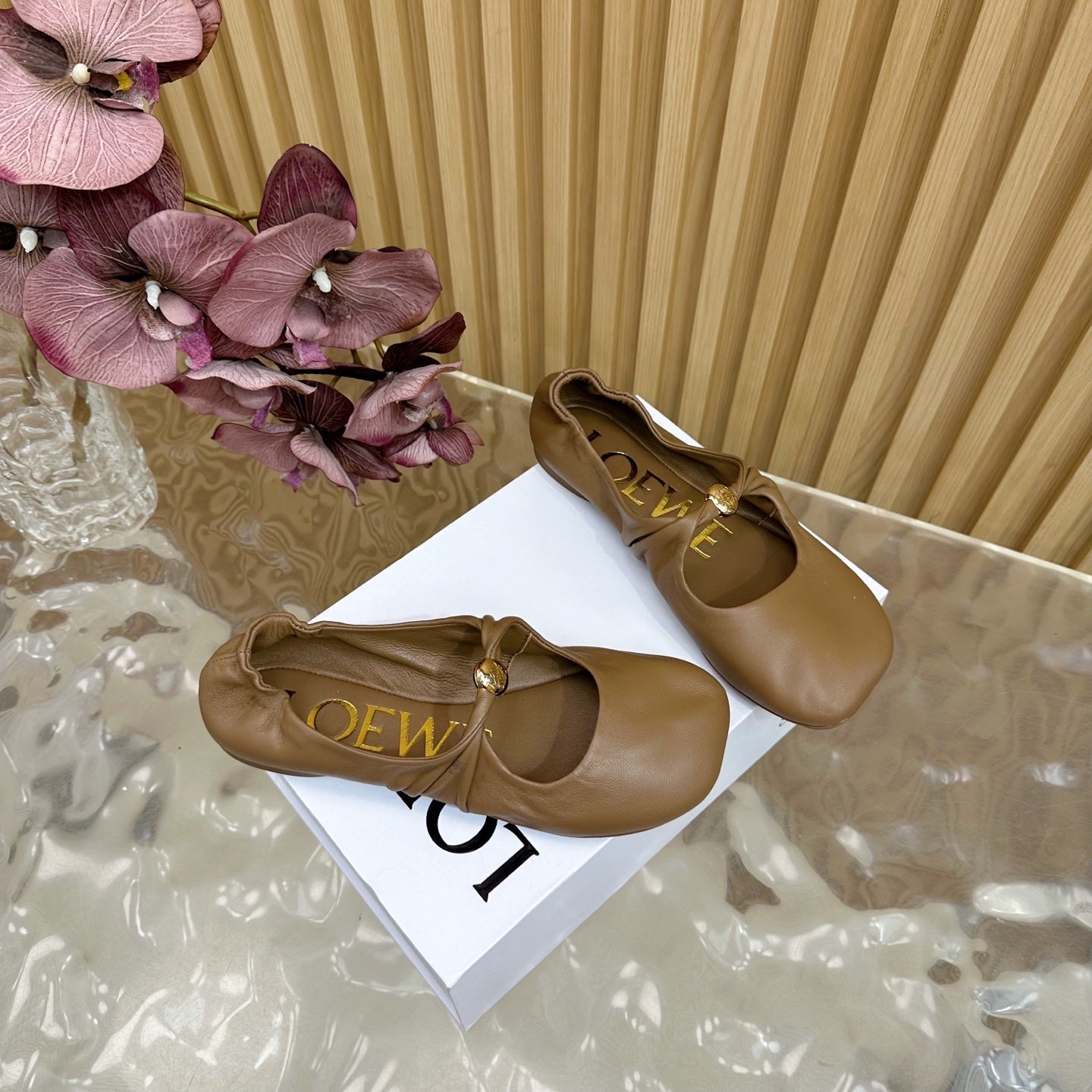 LOEWE 26S BALLET FLATS IN BROWN CALFSKIN