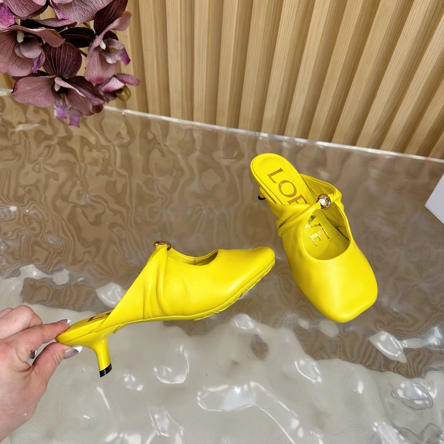 LOEWE 26S PEBBLE SOFT MULE IN YELLOW LAMBSKIN GOLD HARDWARE