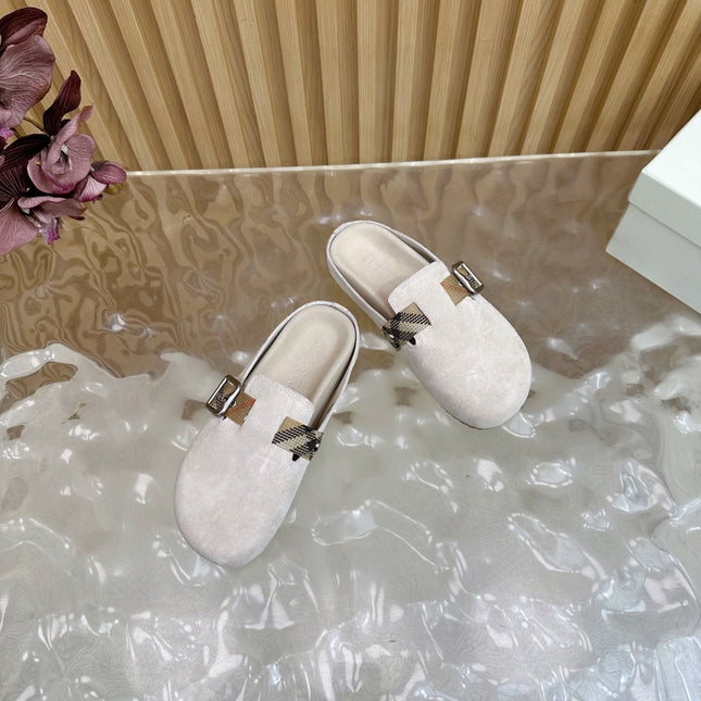 BURBERRY 26S BUCKLE MULES IN LIGHT BEIGE SUEDE