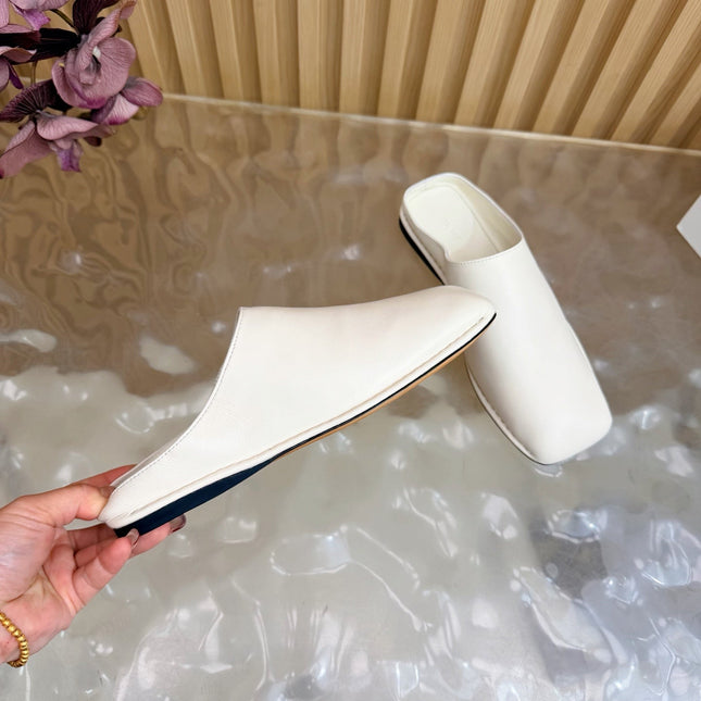 THE ROW 26S SQUARE TOE MULE FLATS IN IVORY WHITE CALFSKIN
