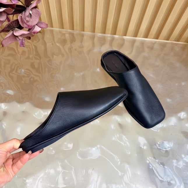 THE ROW 26S SQUARE TOE MULE FLATS IN BLACK CALFSKIN