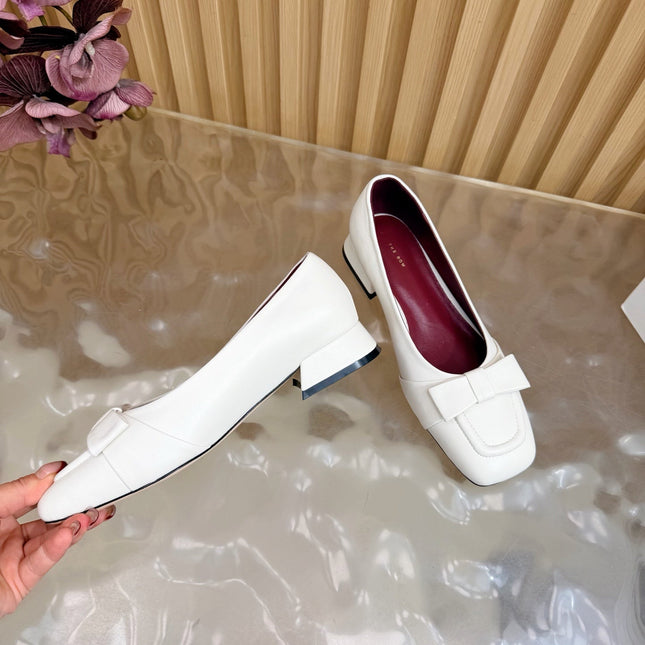 THE ROW 26S SQUARE TOE PUMPS IN WHITE CALFSKIN WITH BOW