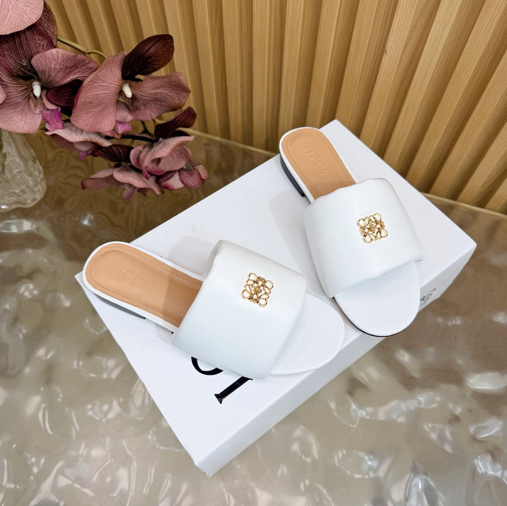 LOEWE 26S SLIDE SANDALS IN WHITE ANAGRAM PADDED LAMBSKIN