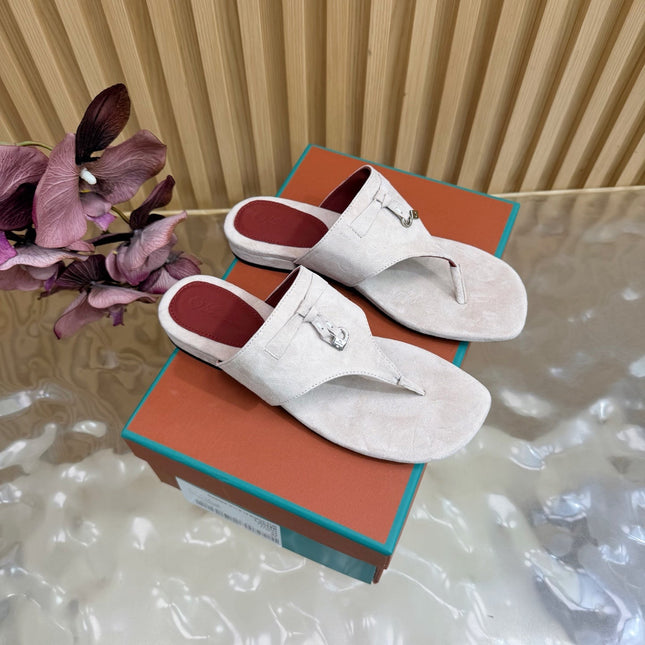 LP 26S THONG SANDALS IN CREAM WHITE SUEDE SILVER HARDWARE